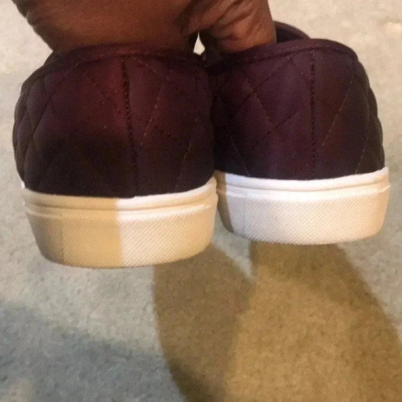 Time and Tru Women's Quilted Slip-On Shoes - Burgundy - Picture 9 of 9